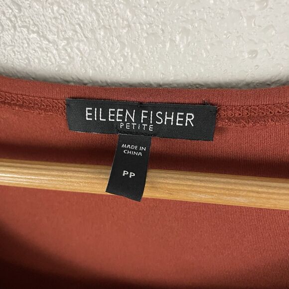 Eileen Fisher Womens PP Petite Brick Red 100% Silk Short Sleeve Shirt - Picture 2 of 4